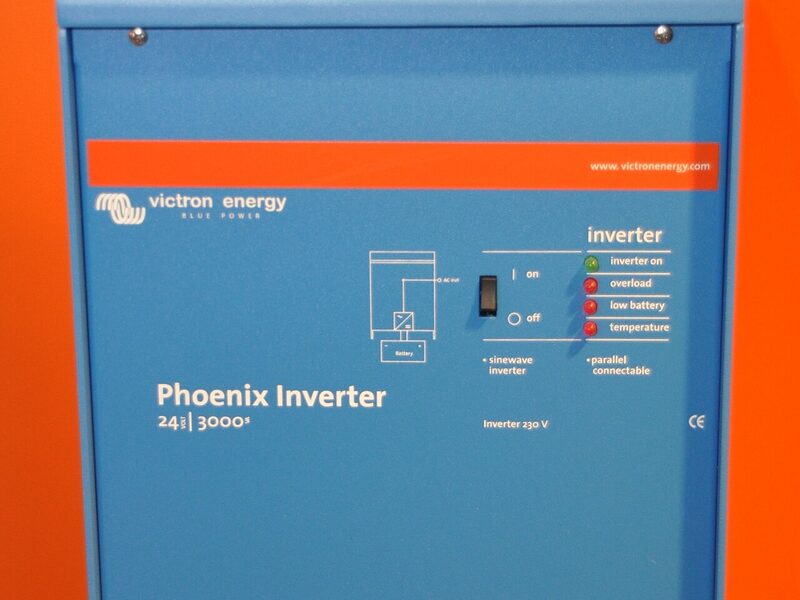 24 V 3,000 VA Pure-Sine Wave Inverter